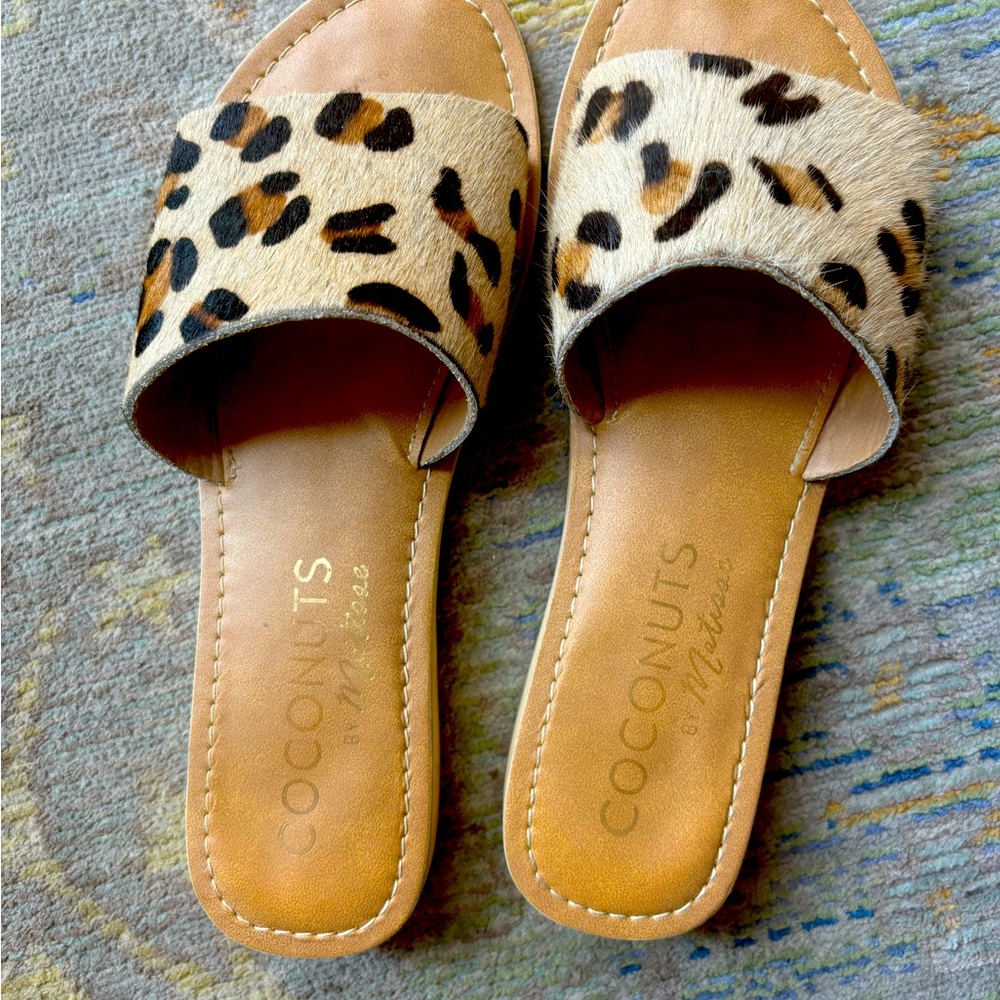 Coconuts by Matisse wedge slide. Great condition